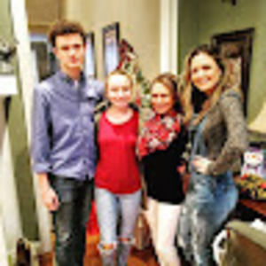 Meet your Posher, Sandy